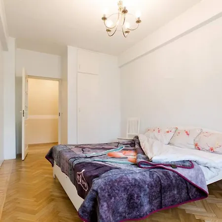 Apartment Central 3br & 4br